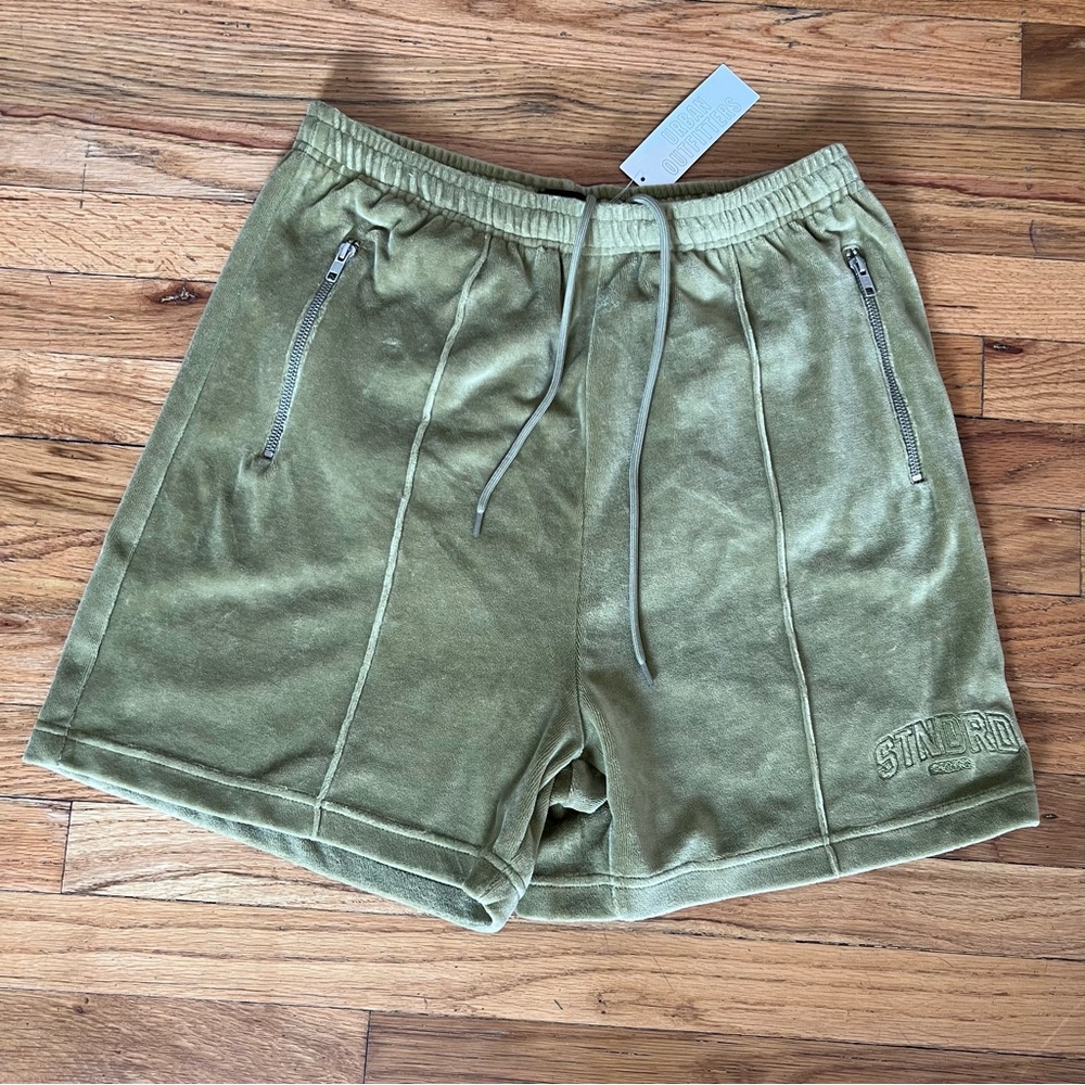 NWT URBAN OUTFITTERS STANDARD CLOTH COURTSIDE SHORT